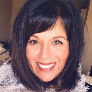 Meet your Posher, Angie